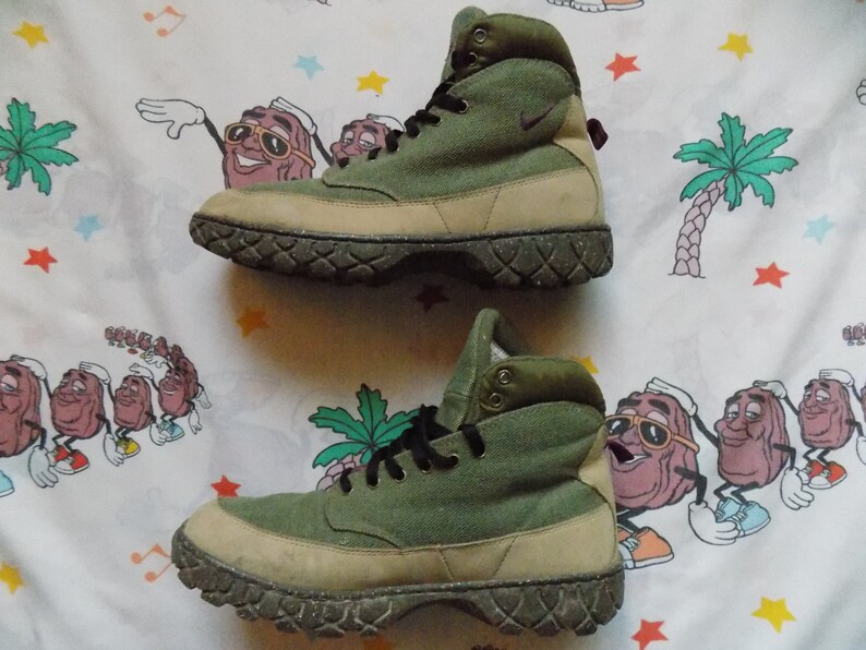 nike hiking boots 1990