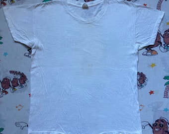 Vintage 50’s Hanes Blank White T shirt, size Medium Undershirt Basic Tee