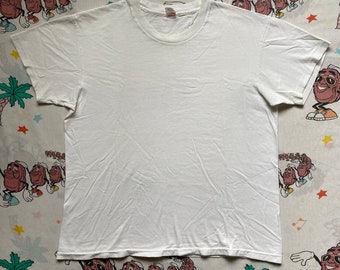 Vintage 80’s Hanes Blank White T shirt, size Medium Undershirt Basic Tee