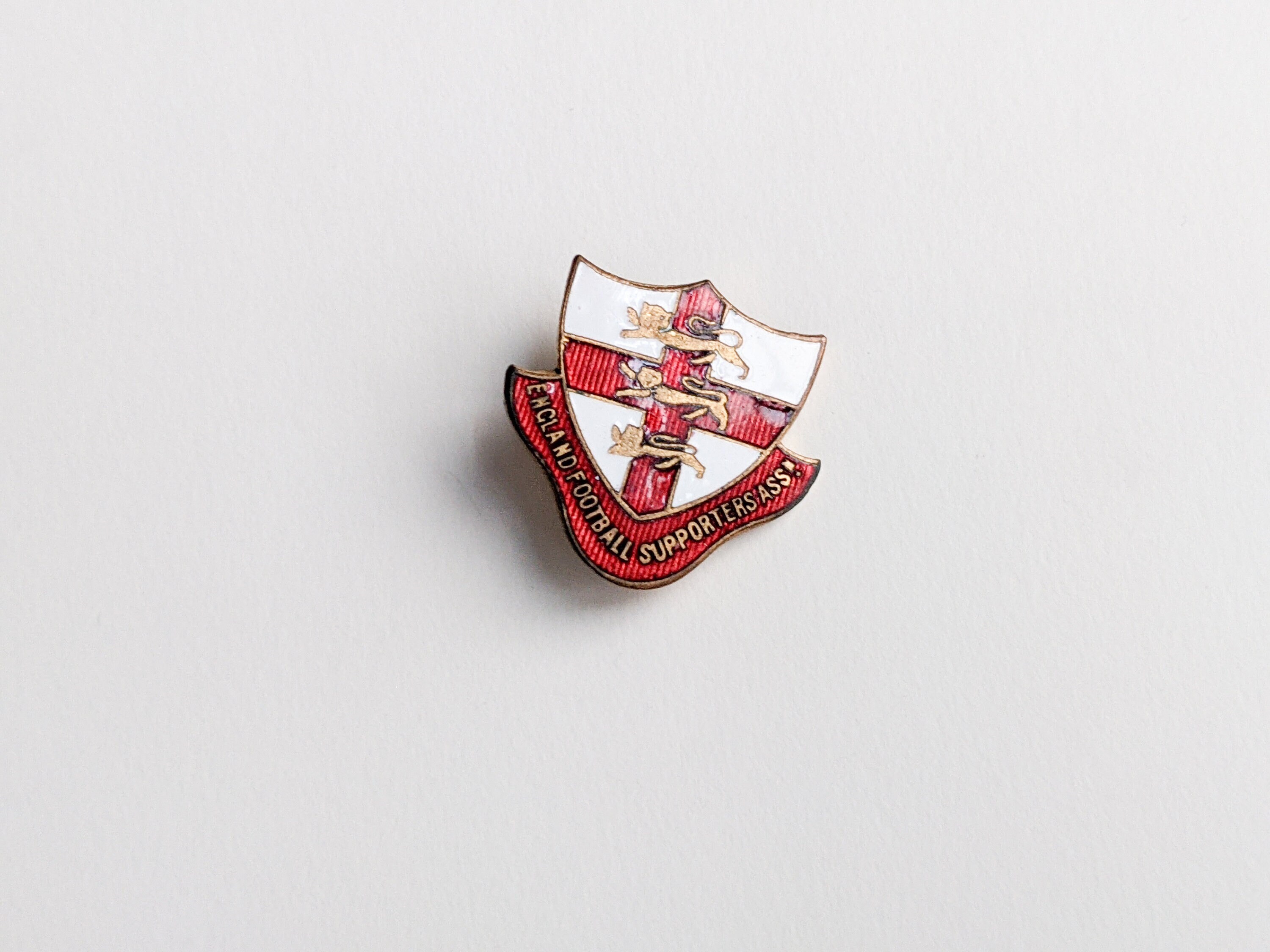 FK RADNICKI Pirot (Serbia) Yugoslavia football club, vintage pin, Badge !