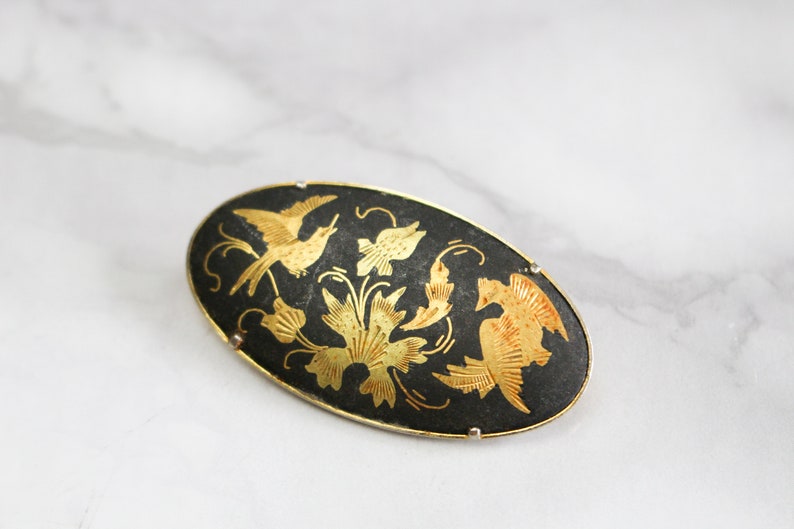 Small Oval Birds Floral Brooch Black Gothic Brooch Trombone Pin Victoriana Damascene Brooch Vintage Spanish Gold Tone Inlaid Lapel Pin