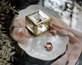 5x5x4cm little square brass Glass ring box, golden box, stained glass box, wedding ring box, ring box, ring holder, jewelry box,mirror box