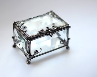 7.5x5x4cm rectangular glass ring box, Glass Box, engagement ring box, stained glass box, wedding ring box,  ring holder, jewelry box