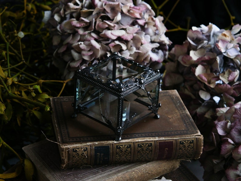 Glass Box medium size square ring box geometric glass box jewelry box, ring box stained glass box wedding ring box ring holder
