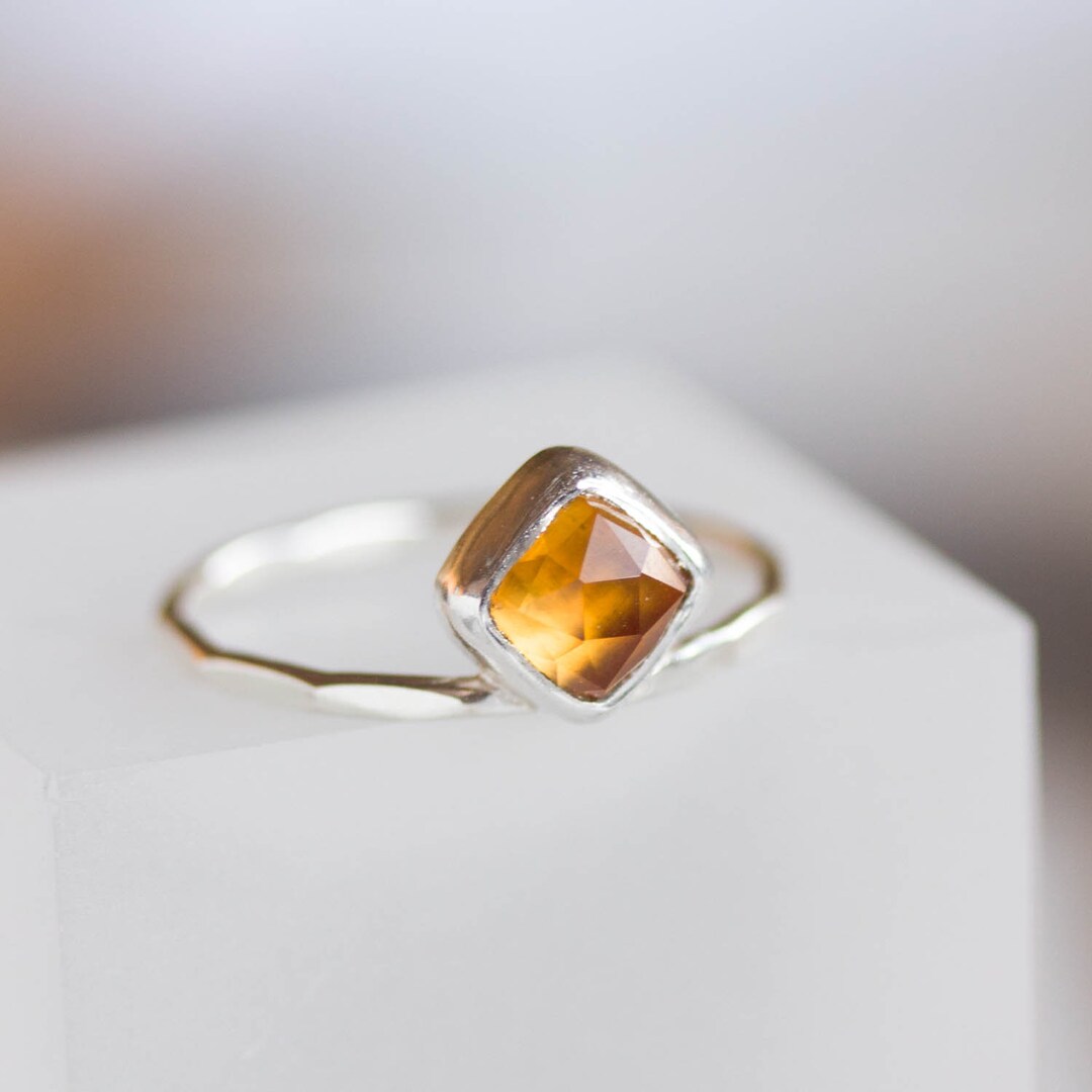 Bague En Or 18 Carats Avec Citrine Carrée - 3,01 G - Occasion, Poinçon Tête D'Aigle
