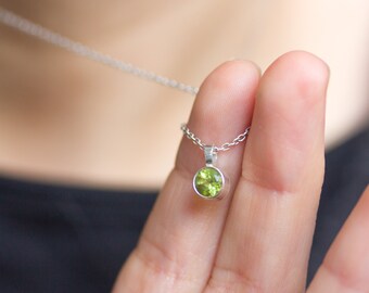 Peridot necklace - delicate minimalistic necklace with 5mm faceted Peridot, August birthstone necklace