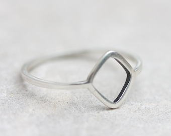 Rhombus ring - sterling silver, minimalist style