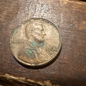 1968 D Lincoln Penny with Error on Top Rim, and &quot;L&quot; in Liberty on Edge.