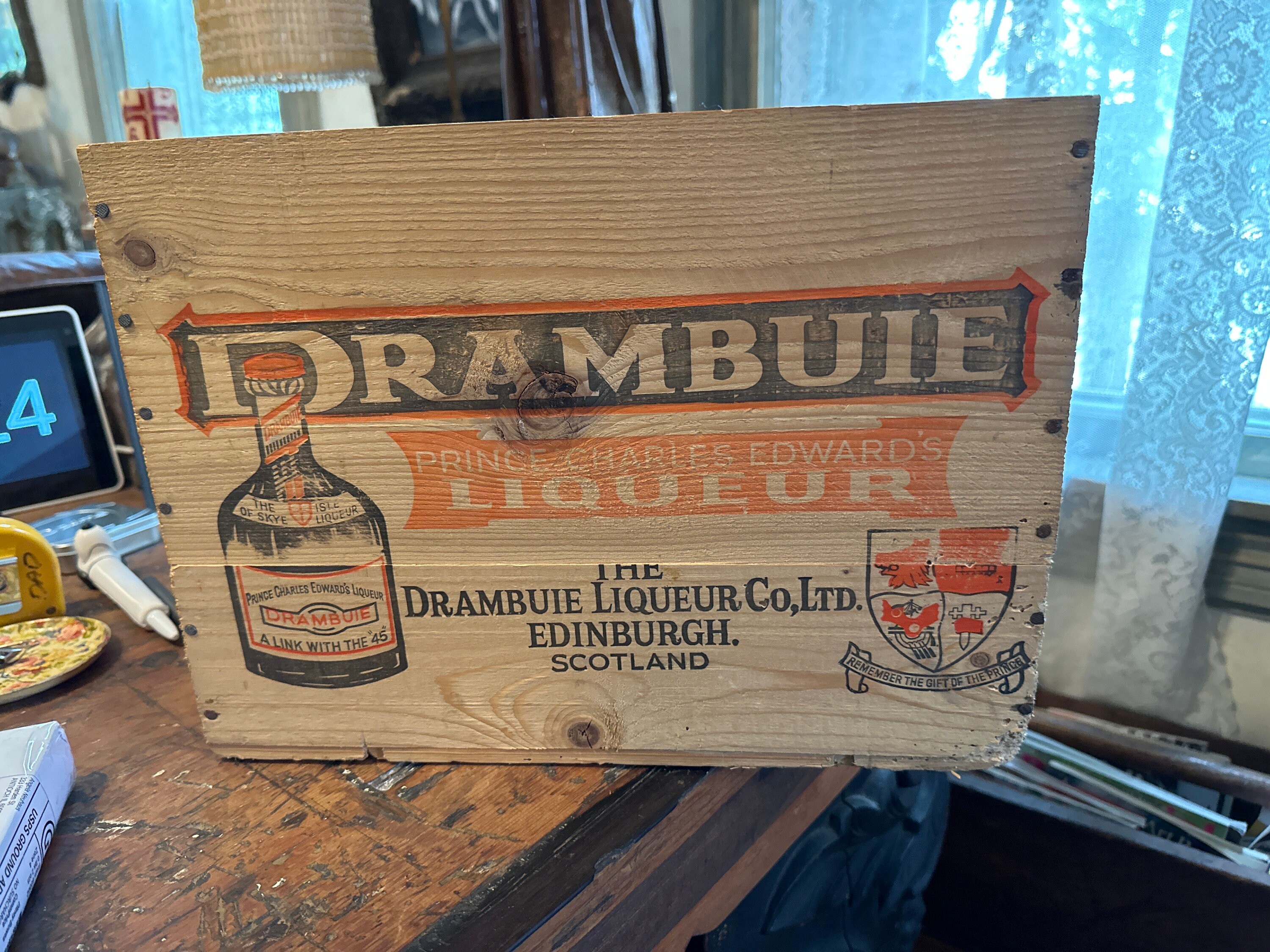 「箱はダメージあり」Old Bottle DRAMBUIE ドランブイ Vintage Drambuie Liqueur Co. Crate From Edinburgil Scotland, Great