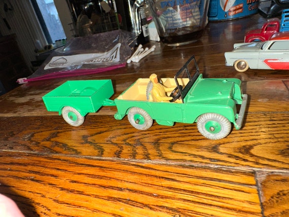 Dinky Toys No.27d/340 Land Rover and Dinky Toys No 341 Land Rover