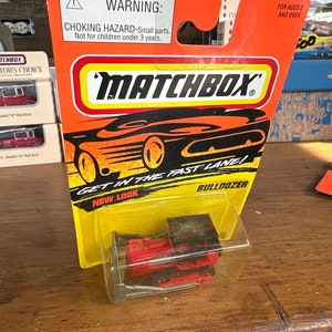 Bulldozer vintage 1995 Matchbox, #64 New 1:64 Red Diecast