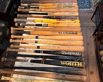 Vintage Baseball Bat, great for kids room project or just to use, I have many but listing is for one only