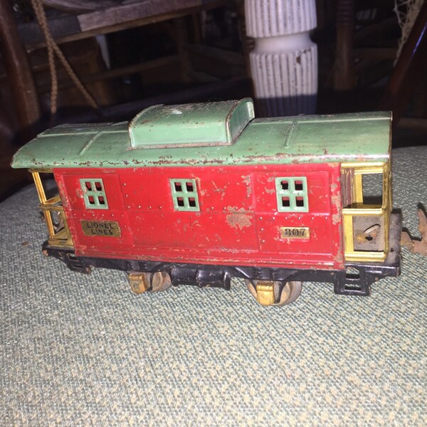 LIONEL 807 Pre-War Caboose, Red & Green