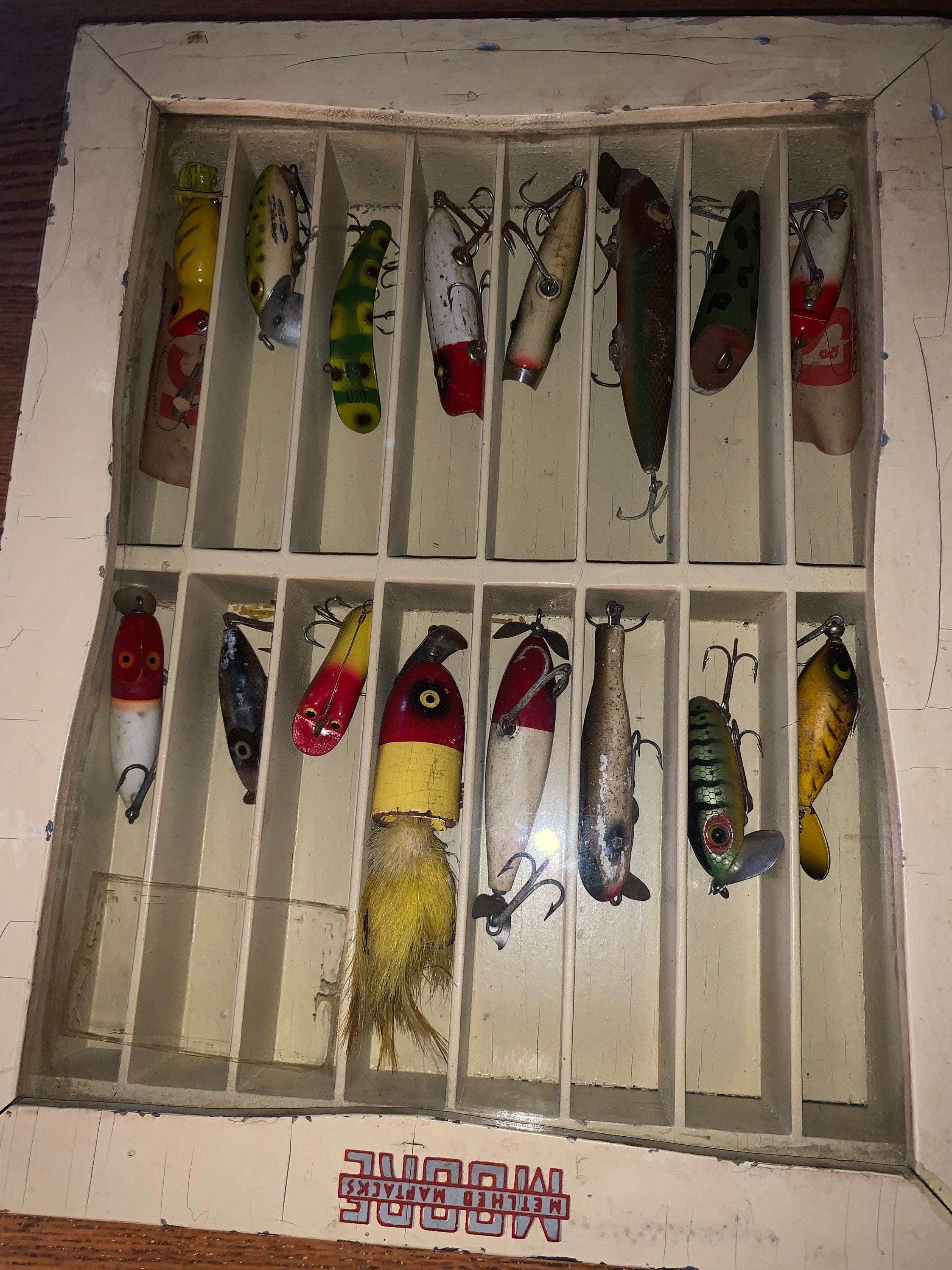 16 Antique/Vintage Fishing Lures in Cool Display Case, fishing, Gear, Bait,  listing is for set of 16 lures and display case