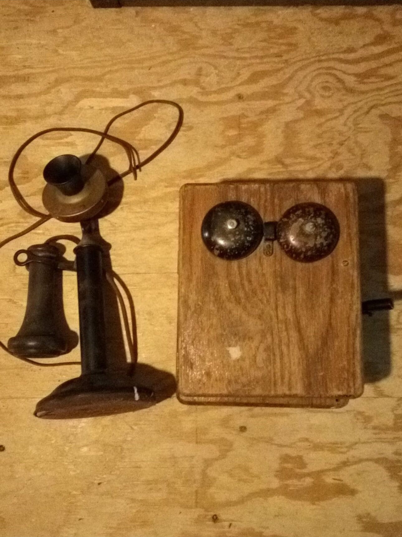 WESTERN ELECTRIC COMPANYアンティークのろうそく型電話機 Antique Western Electric Co, Candlestick Original Telephone and