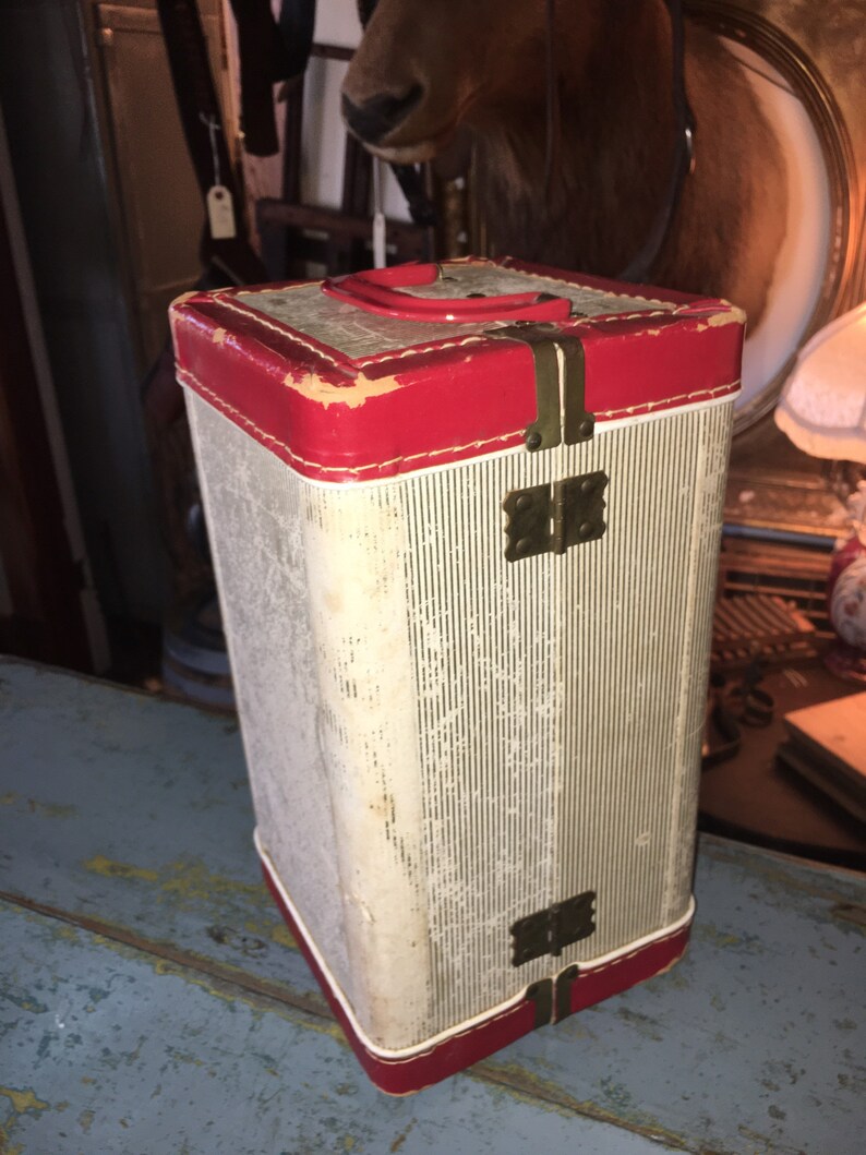 suitcase with hanging bar