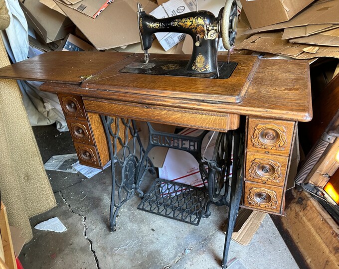 Singer Mfg Co Sewing Machine, Table and Stand, Very Solid, Great Old