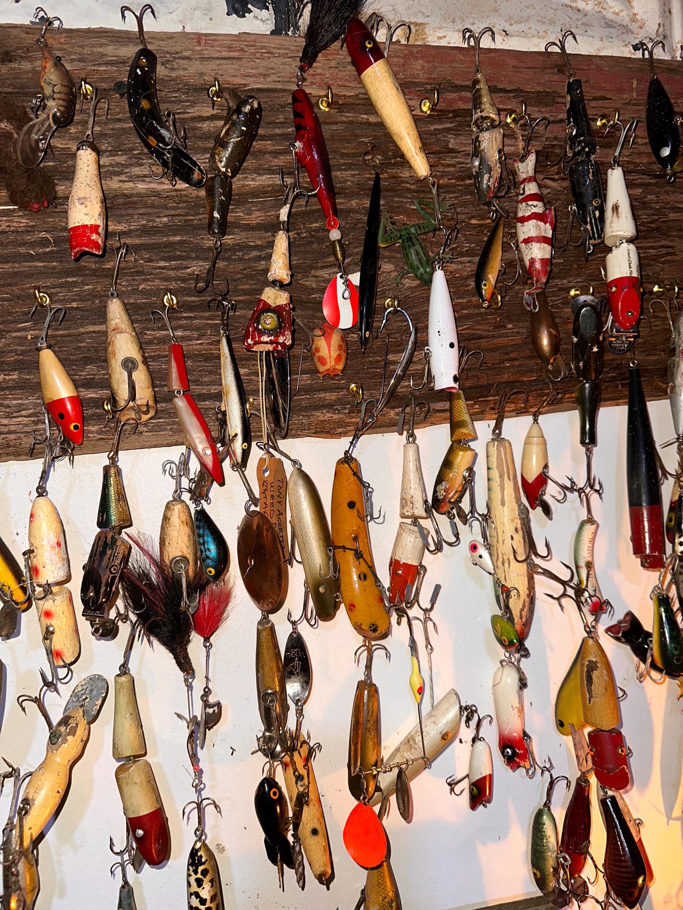 do people buy old fishing lures etc & Tackle: Identification and Value Guide eBook : Luckey, Carl F.: Kindle Store No collector will want to be without this glorious tribute to the fishing lures of yesterday. Sell Your Vintage Fishing Tackle