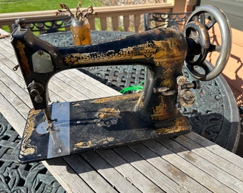 Singer Sewing Machine, very solid, Great old time look, Just like grandma used, sewing machine only, Does not work