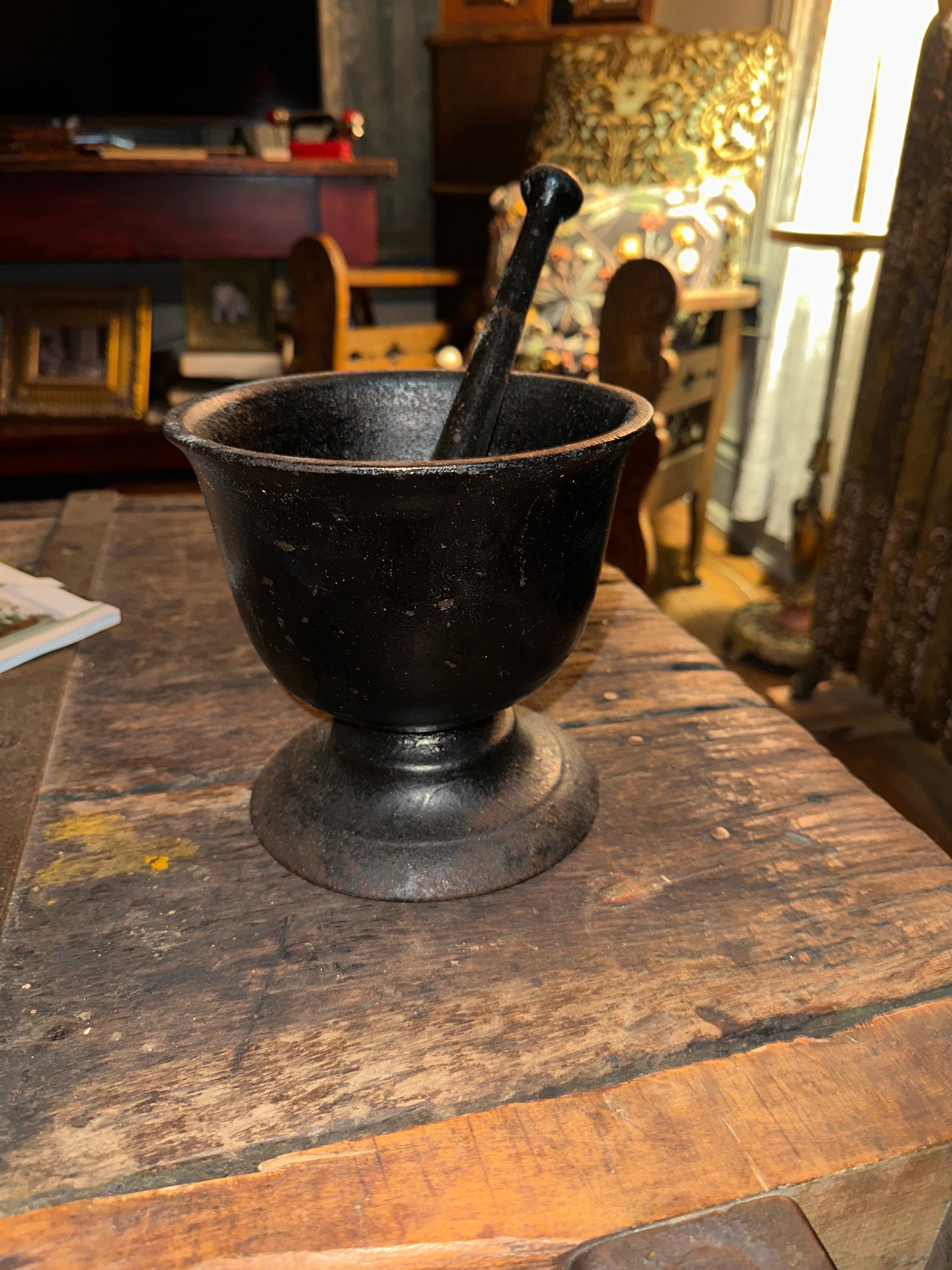 Antique Cast Iron Mortar & Pestle Pharmacy Apothecary County  display picture 1