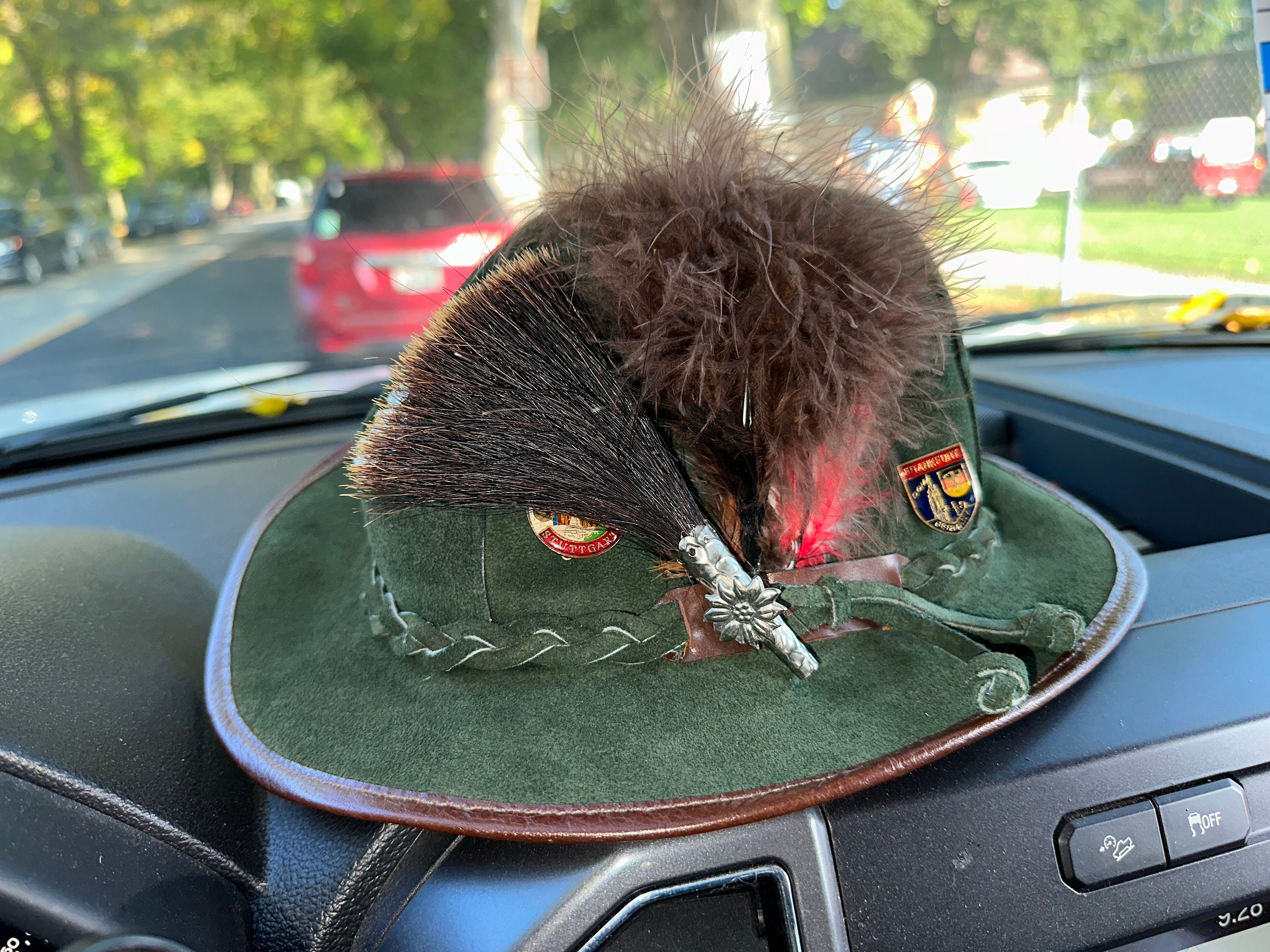 WINFIELD COVER CO Size Small Greem Suede Leather Hat Feather German Austria NEW Amazon.com: Essence of Europe Gifts German Hat | 100% Wool  main image 3