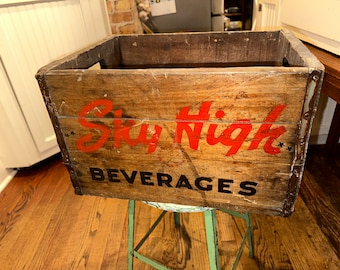 Extremely Rare, Antique Sky High Beer Wood Crate Box, Made in Milwaukee, Wis. Great Addition to your Cave