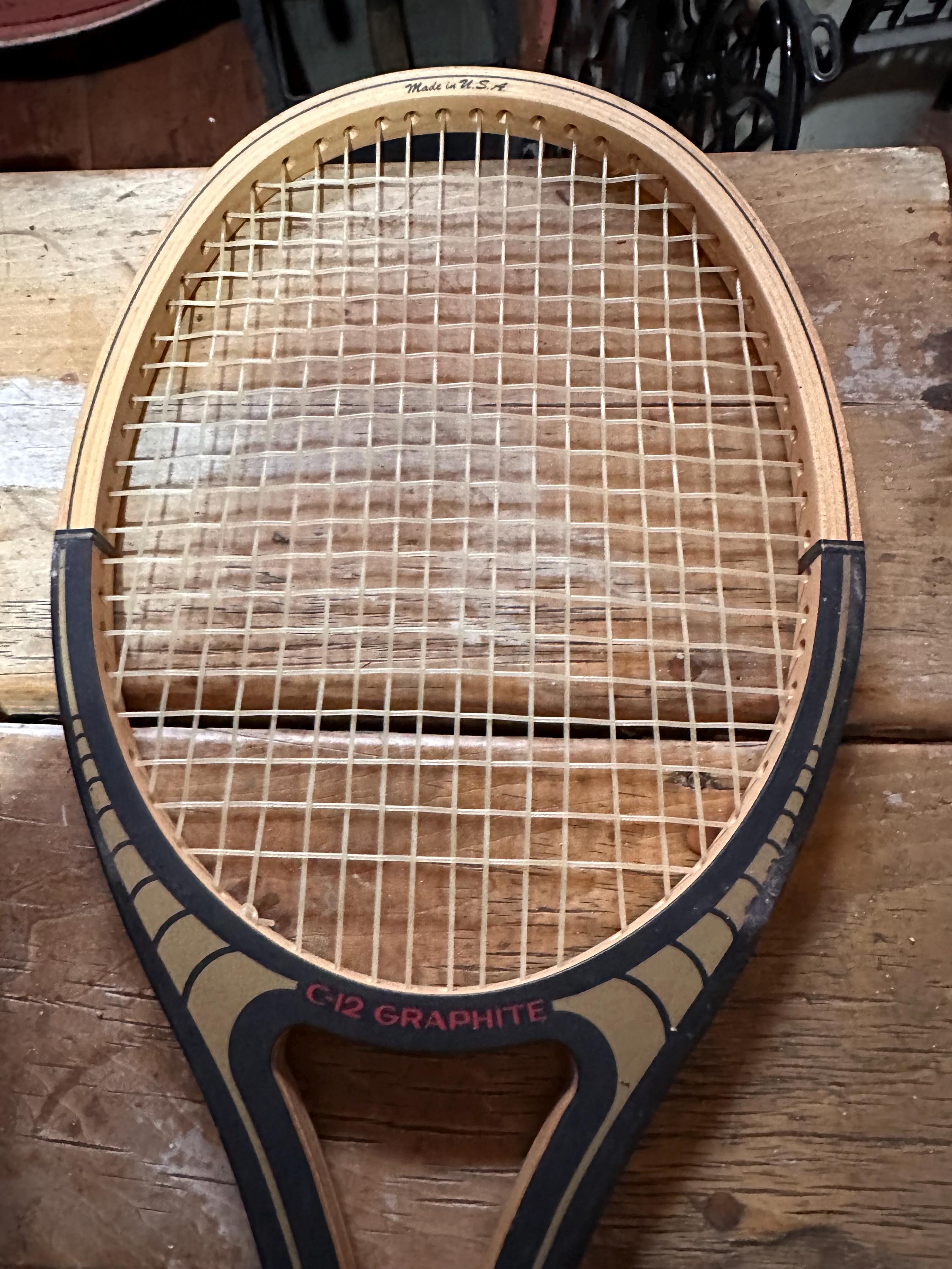 Raquette Tennis Vintage Rossignol C-12 Graphite – Manche 4 3/8 L – Bon État