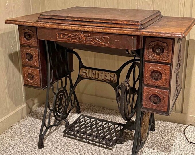 Singer Mfg Co Sewing Machine, Table and Stand, Very Solid, Great Old