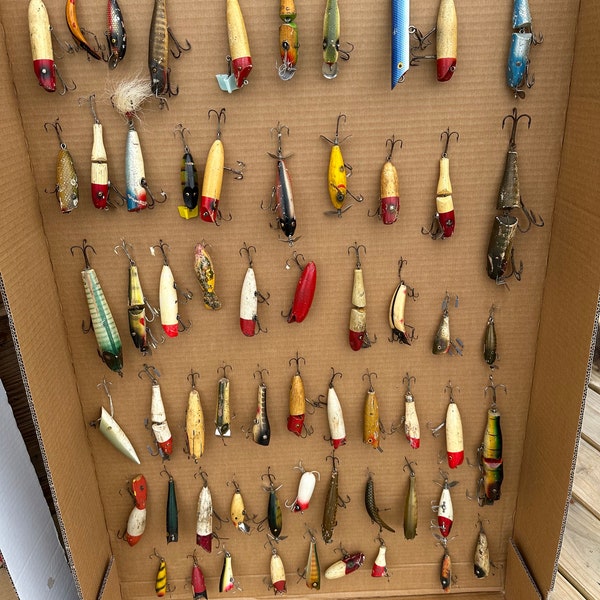 Antique/Vintage Wooden Fishing Lure, Tackle, Gear, Freshwater, Saltwater, Fishing, Bait, listing is for one Lure only