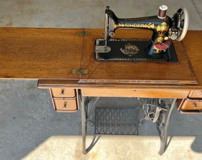 Singer Mfg Co Sewing Machine, Table and Stand, Very Solid, Great Old