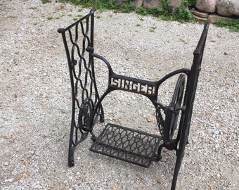 Antique Singer Mfg Co. Sewing Machine Cast Iron Base only, Great Shape, see shipping details in description, approximately 28”T, 21”W 16”D