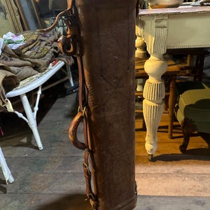 Vintage Leather Gun Case for transportation or storage, very cool