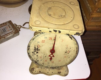 Vintage Universal Household Scale, Works Great, Looks Great, 25