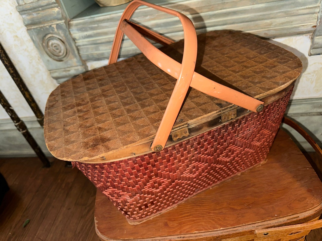 Vintage Redmans Picnic Basket, Hey Yogi Check Out the Picinic Basket