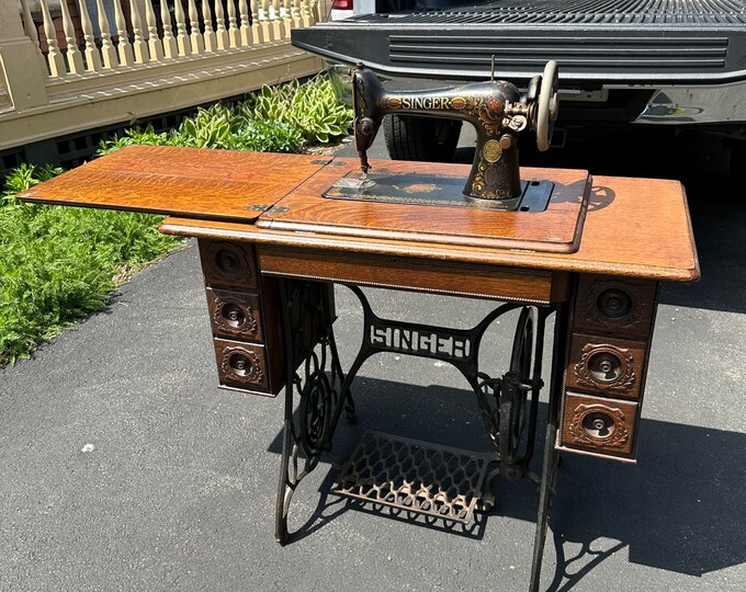 Singer Mfg Co Sewing Machine, Table and Stand, Very Solid, Great Old