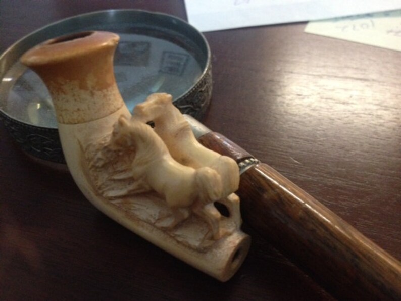 Antique Beautiful Meerschaum Pipe of a pair of Horses image 3