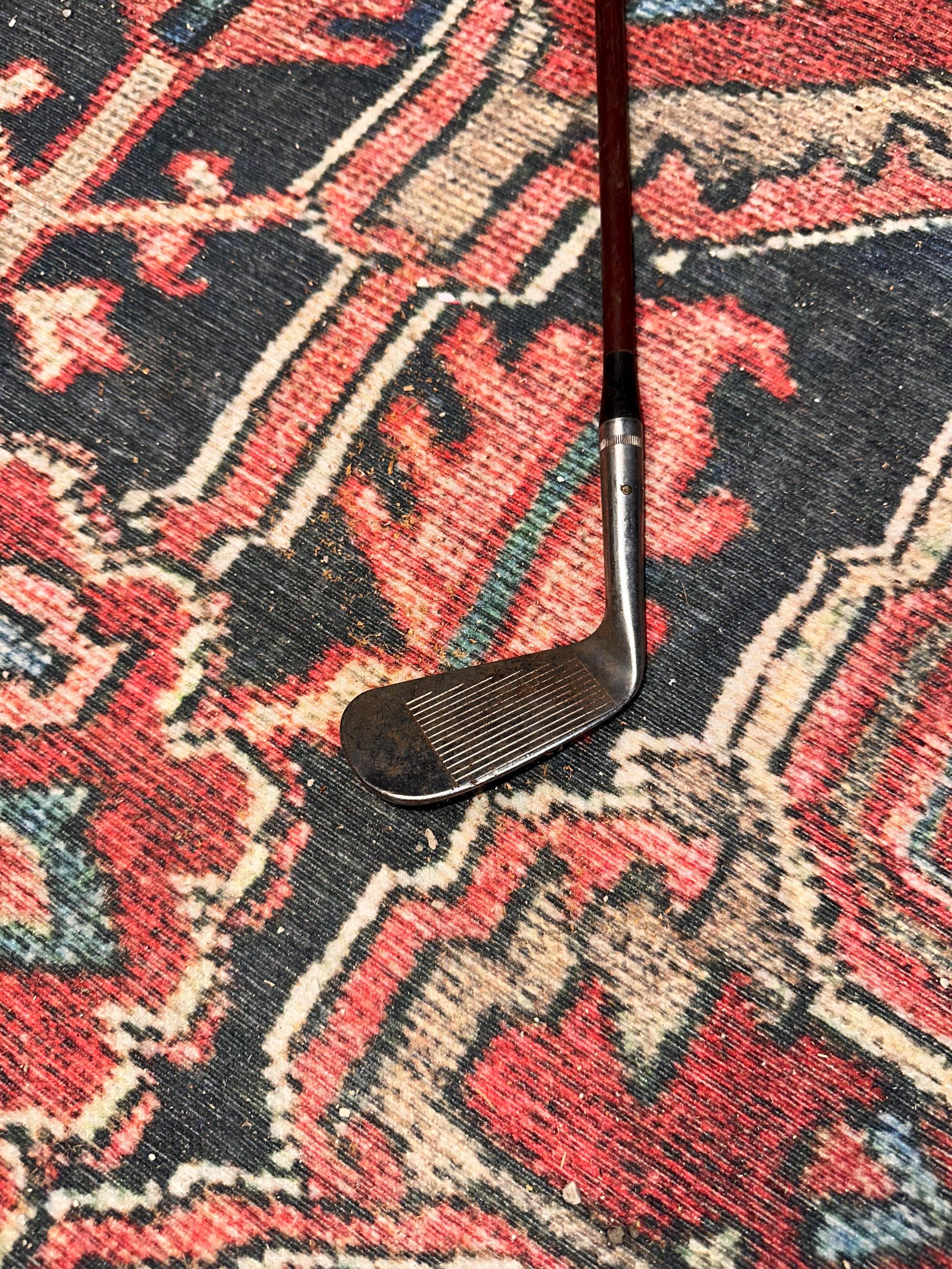 Vintage Golf Club Wheel Wall Decoration, Faux Finish Wood Shaft