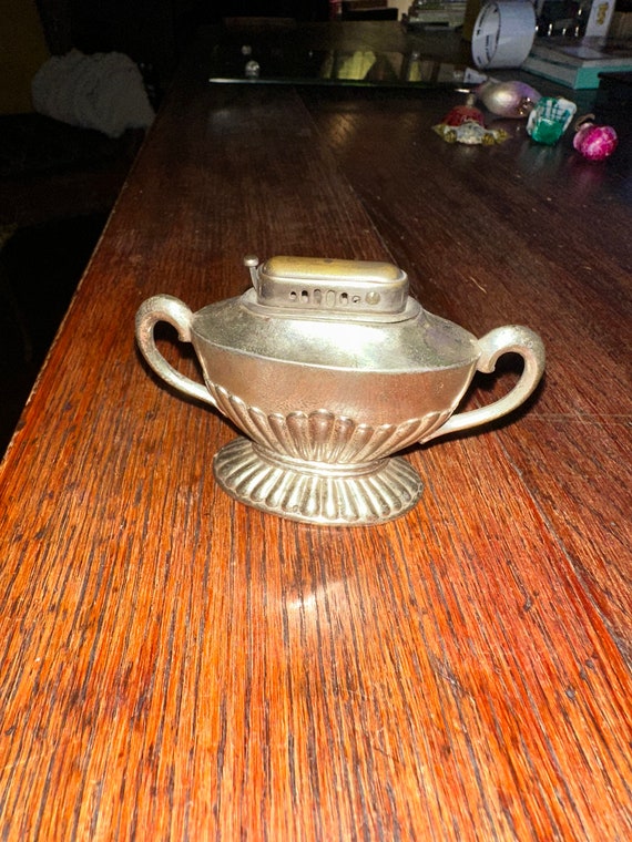 Vintage Made in Occupied Japan Ronson Crown Table Top Lighter