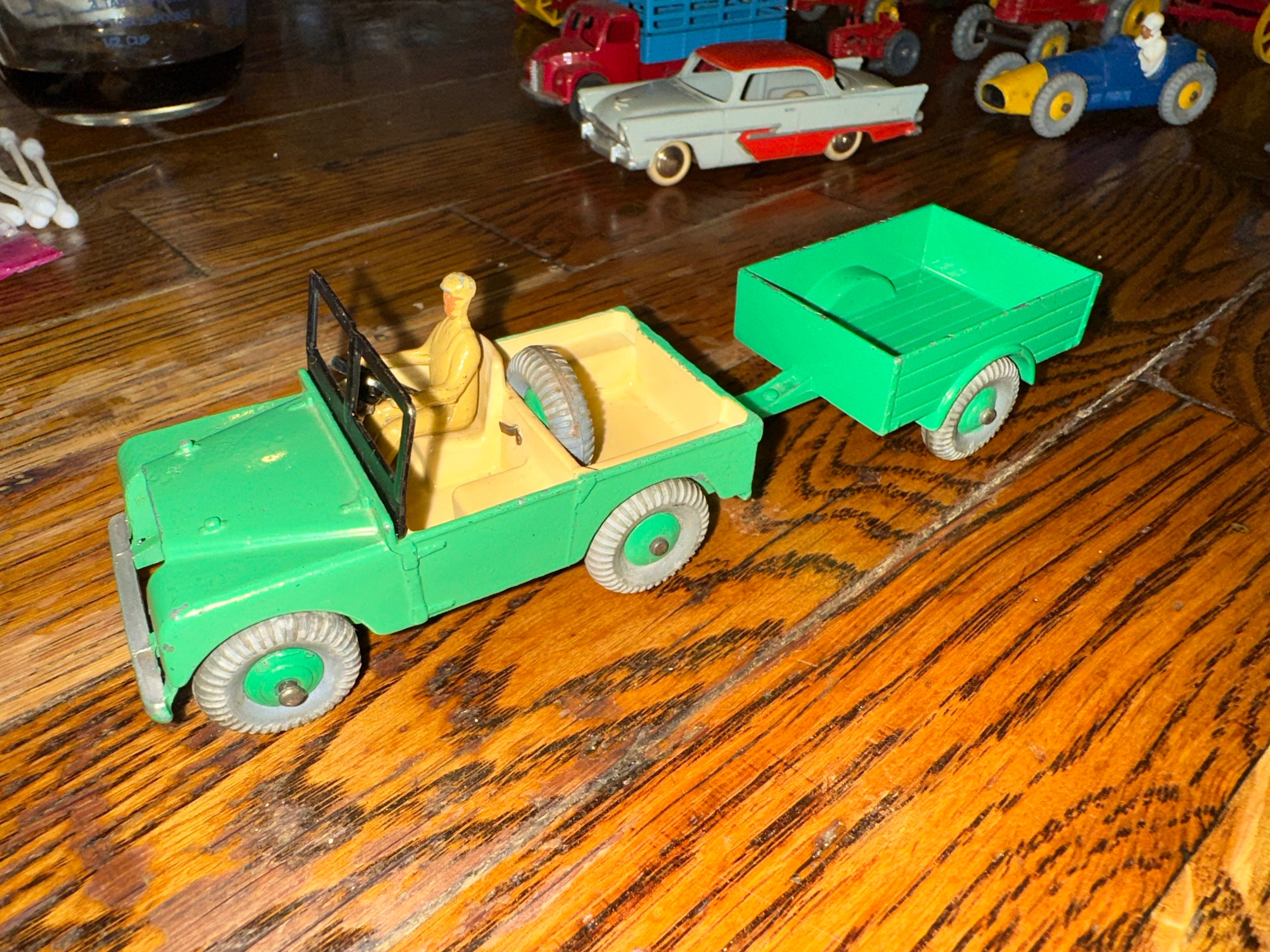Dinky Toys GB N°340/341 – Land Rover Pick-up Avec Pilote Et Remorque (1954, état Correct)