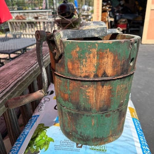 Antique ice cream maker value hotsell