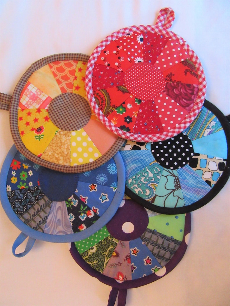 Quilted round pot holders 6 6.5 or 7 Etsy