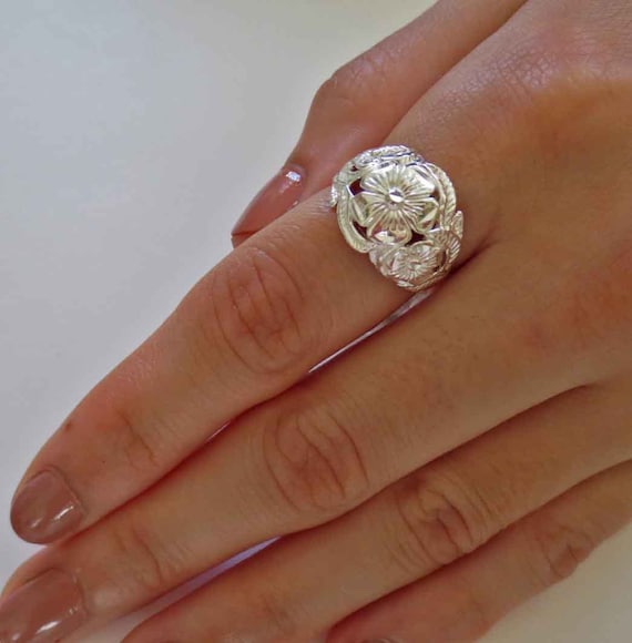 Retro 90/'s Style 925 Sterling Silver Flower Floral Dome Band Ring