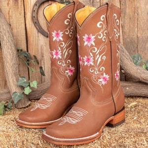 WOMENS COWGIRL cowboy square toe leather Flower embroidered BOOTS