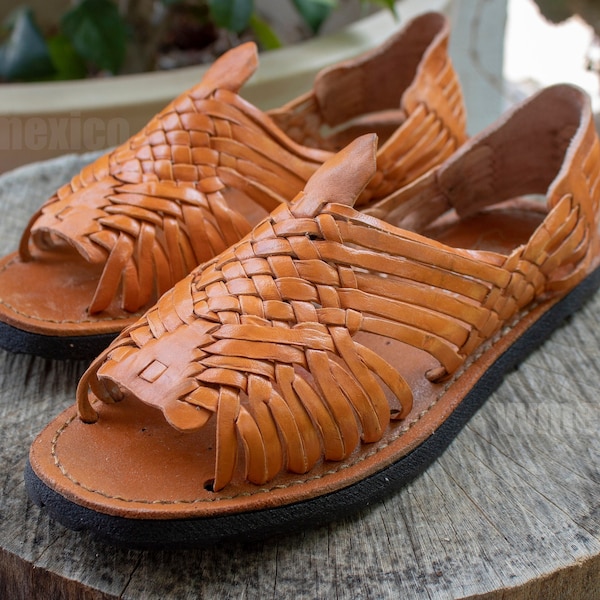 WOMENS LEATHER HUARACHES Mexican Sandals with tire sole print