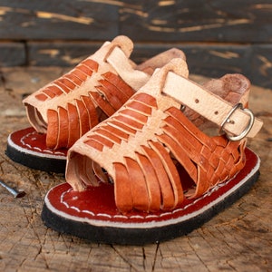 Baby red huaraches sales