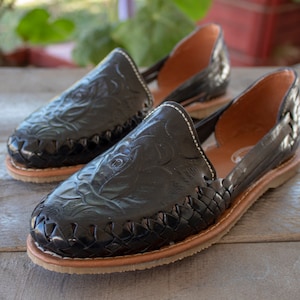WOMENS MEXICAN SANDALS black leather rose stamped shoe huarache
