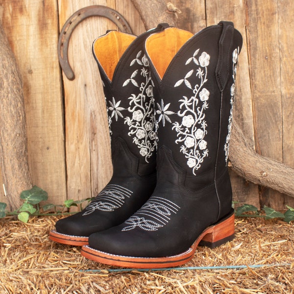 WOMENS Cowgirl WIDE CALF cowboy square toe leather embroidered boots