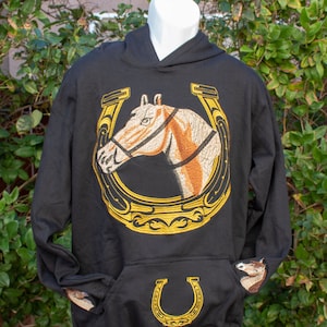 PAARD HOEFIJZER GEBORDUURD Cowboy hoodie sweatshirt zwarte trui