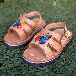 Girls Logo Embroidered Leather Sandals main image 0