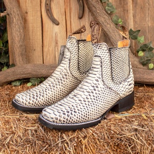 Bottines en cuir de vache à bout carré imitation peau de serpent COWBOY HOMMES